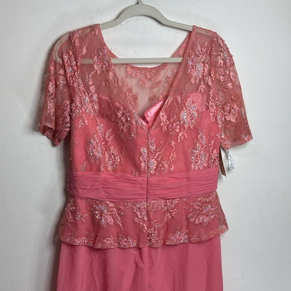 (T4)Serena London chiffon dress in coral with beaded lace and sequin embroide 14 - Picture 8 of 14